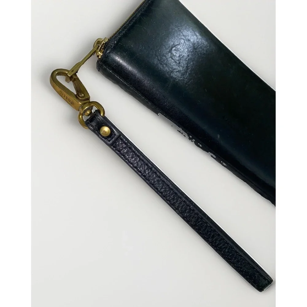 Fossil Black Leather Zip Around Wristlet Wallet Detachable Strap